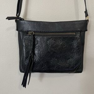 The Sak Sanibel Black Small Embossed Leather Crossbody Bag Top Zip Card Slots